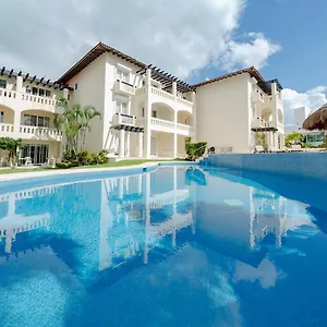 Apartment Sol 6 - 3 Bedroom Only 1 Block From Coco - At Luna Maya